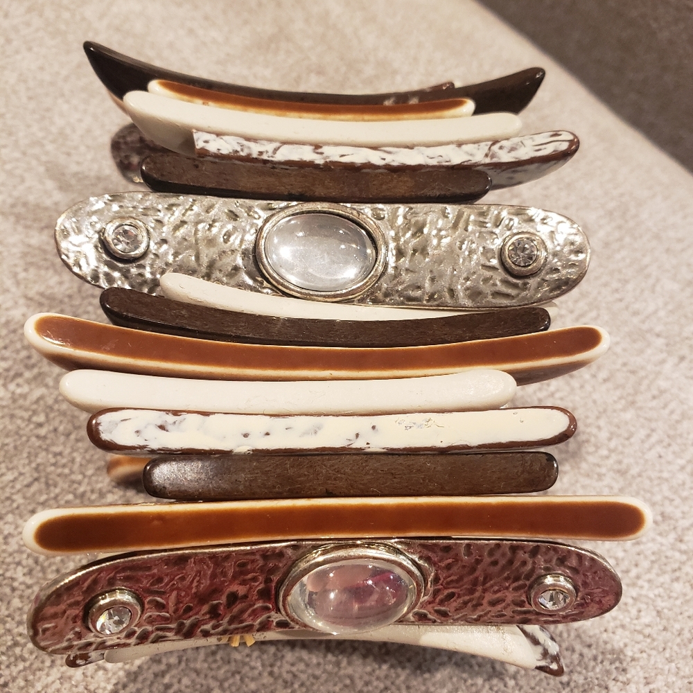 Bracelet - Picture 1 of 2